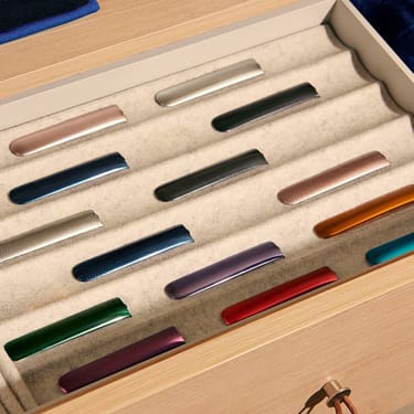 Painéis frontais para Ploom AURA em diversas cores.
